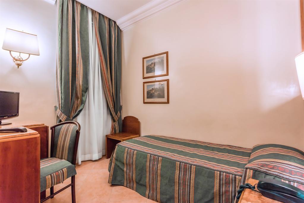 רומא Raeli Hotel Noto מראה חיצוני תמונה