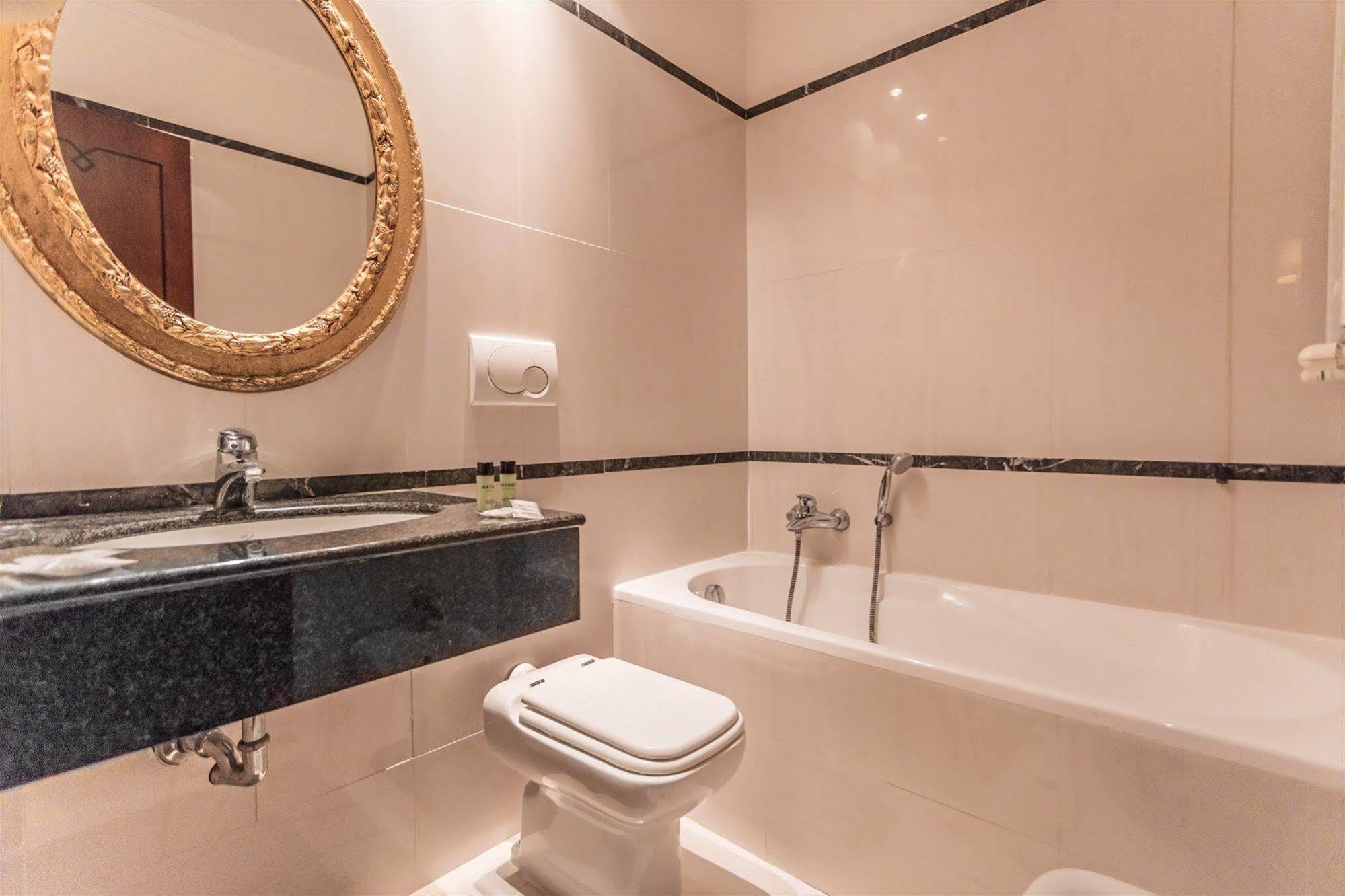 רומא Raeli Hotel Noto מראה חיצוני תמונה