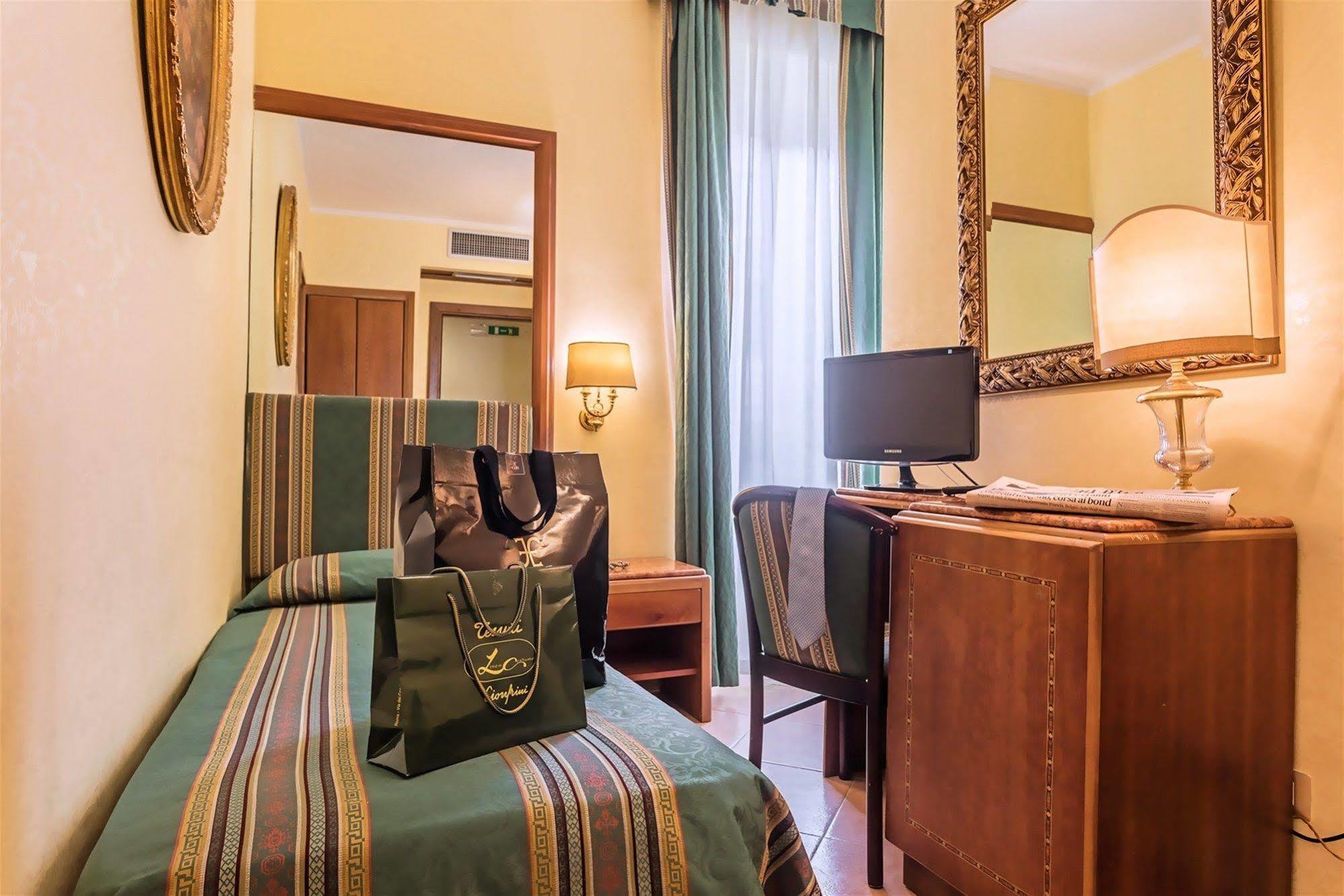 רומא Raeli Hotel Noto מראה חיצוני תמונה