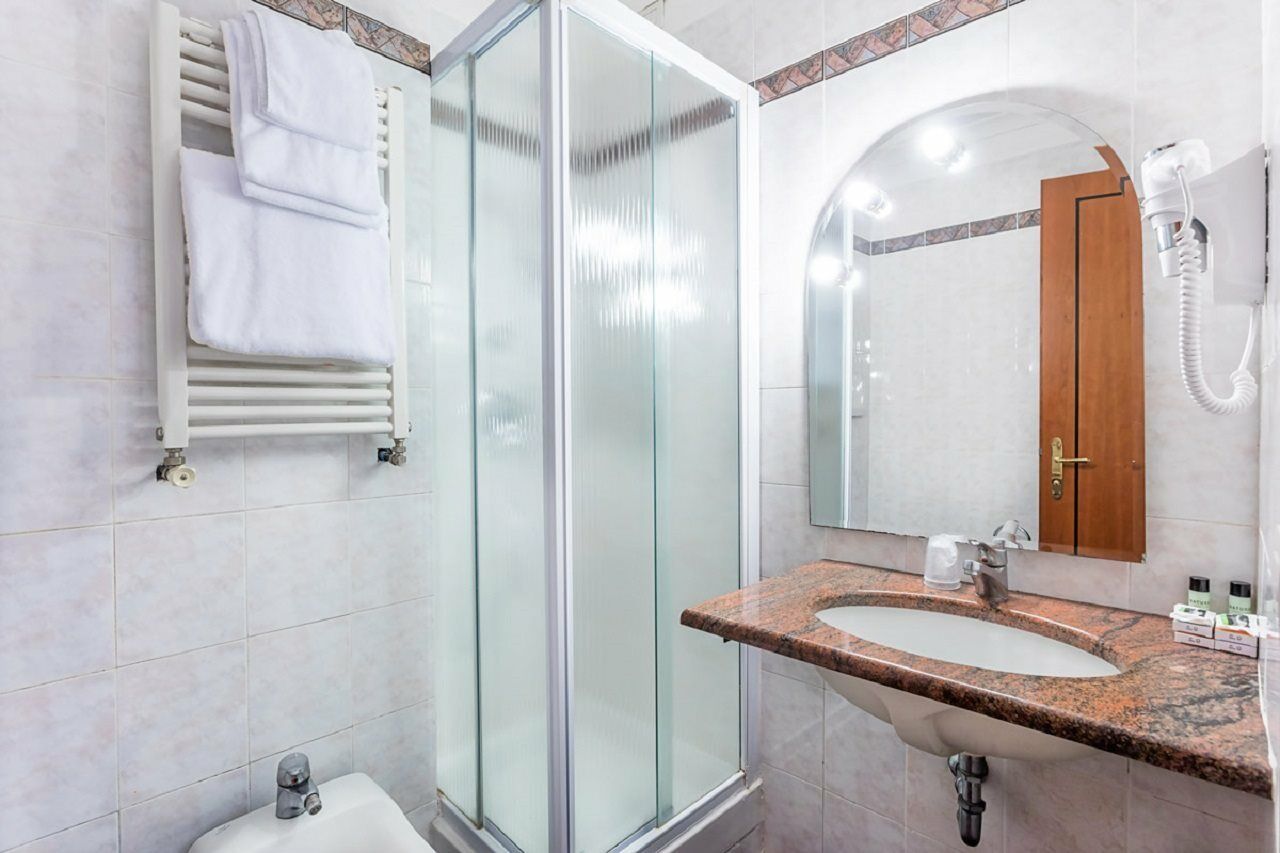רומא Raeli Hotel Noto מראה חיצוני תמונה
